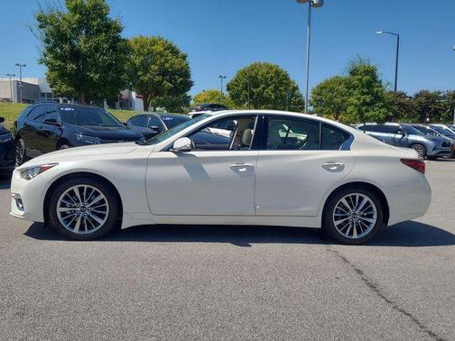 2022 INFINITI Q50 LUXE