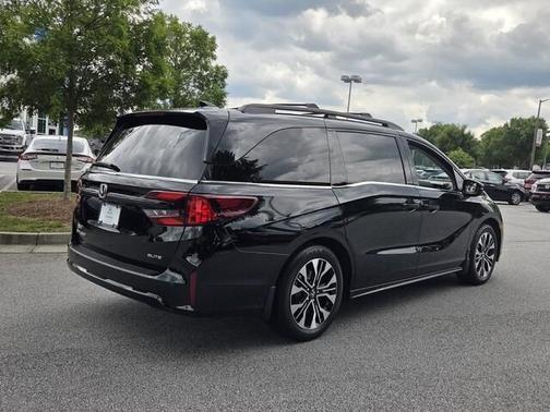 Crystal Black Pearl 2026 Honda Odyssey Elite