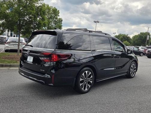 Crystal Black Pearl 2026 Honda Odyssey Elite