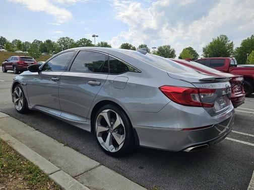 2019 Honda Accord Touring 2.0T