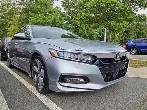 2019 Honda Accord Touring 2.0T