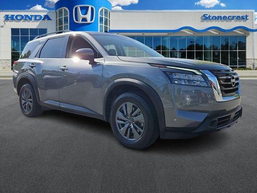 2023 Nissan Pathfinder SV