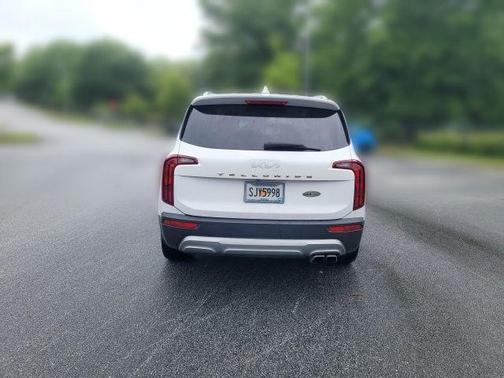 Glacial White Pearl 2022 Kia Telluride S