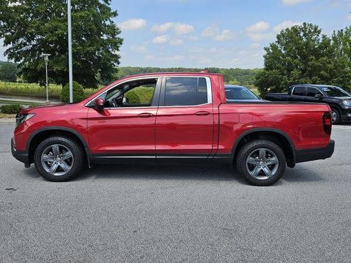 Radiant Red Metallic II 2023 Honda Ridgeline RTL