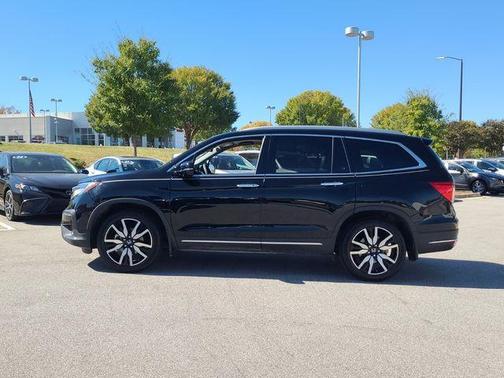 2022 Honda Pilot Touring 7-Passenger