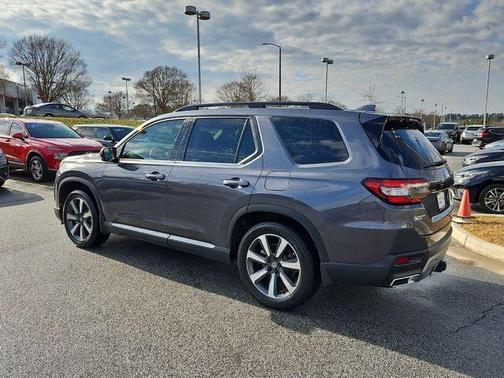 2025 Honda Pilot Touring