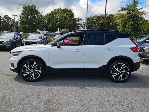 2020 Volvo XC40 T5 R-Design