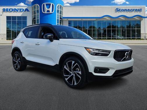 2020 Volvo XC40 T5 R-Design