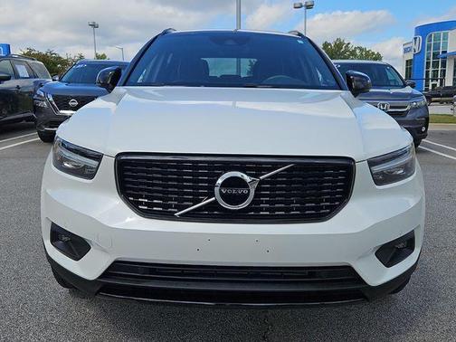 2020 Volvo XC40 T5 R-Design