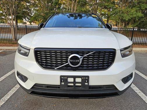 2020 Volvo XC40 T5 R-Design