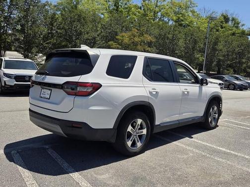 Platinum White 2023 Honda Pilot EX-L 7-Passenger