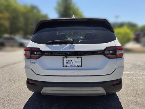 Platinum White 2023 Honda Pilot EX-L 7-Passenger