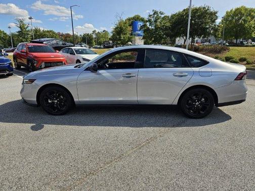 Solar Silver Metallic 2025 Honda Accord SE