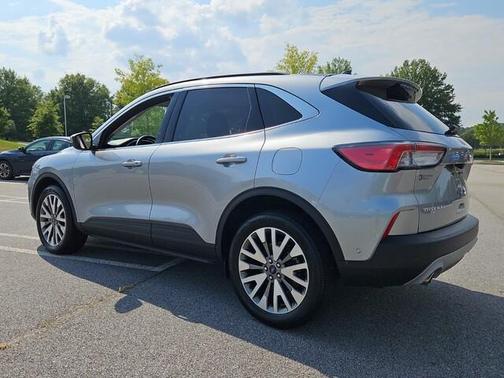 2021 Ford Escape Titanium Hybrid