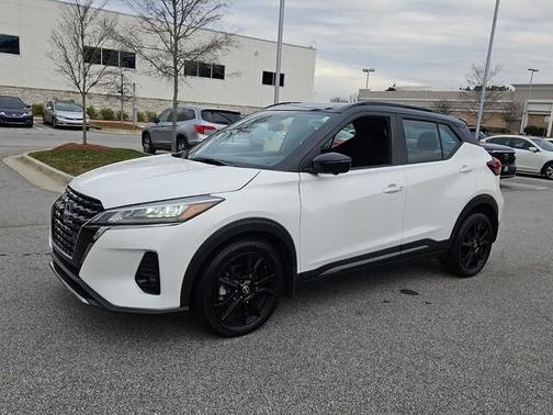 2024 Nissan Kicks SR