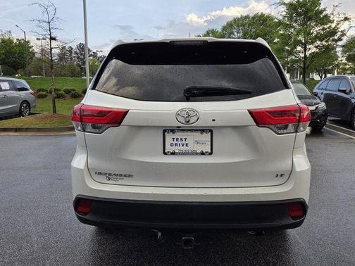 Blizzard Pearl 2019 Toyota Highlander LE Plus