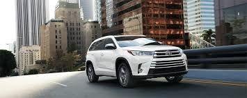 Blizzard Pearl 2019 Toyota Highlander LE Plus