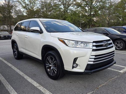 Blizzard Pearl 2019 Toyota Highlander LE Plus