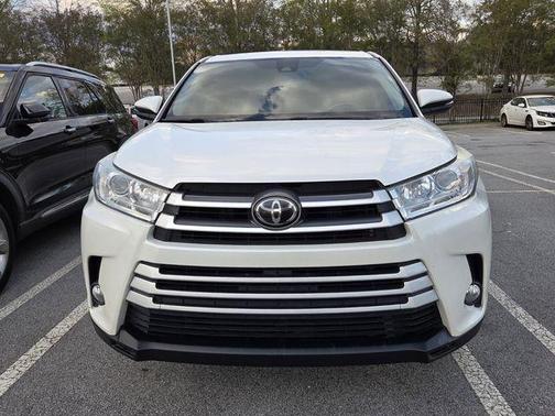 Blizzard Pearl 2019 Toyota Highlander LE Plus