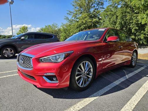 2022 INFINITI Q50 LUXE