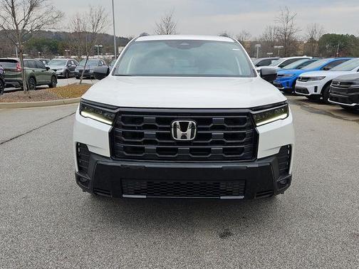 Platinum White Pearl 2026 Honda Pilot Sport