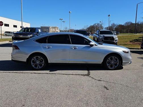 Solar Silver Metallic 2024 Honda Accord EX