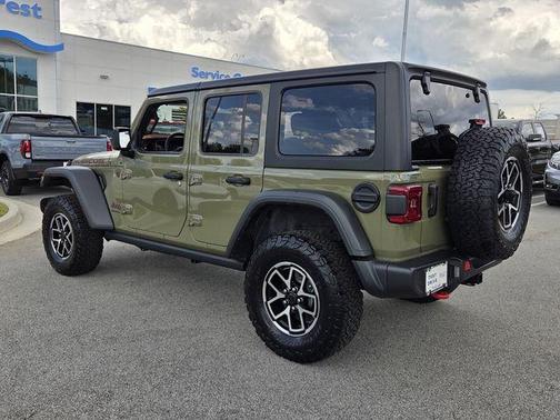 41 2025 Jeep Wrangler Rubicon