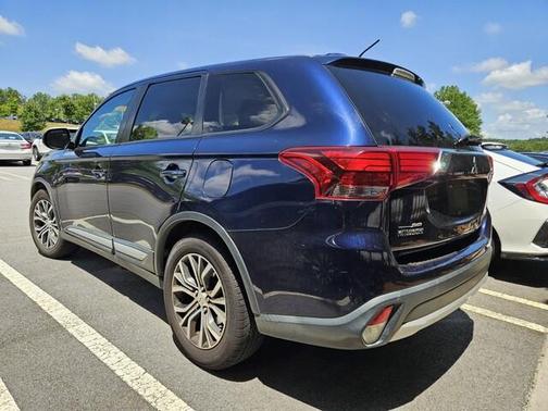 2016 Mitsubishi Outlander ES