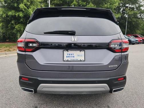 2024 Honda Pilot Touring