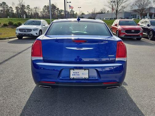 2019 Chrysler 300 Touring