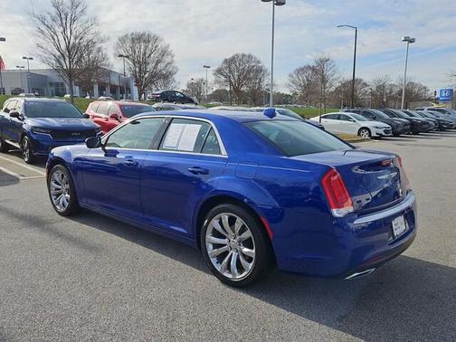 2019 Chrysler 300 Touring