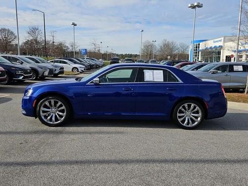 2019 Chrysler 300 Touring