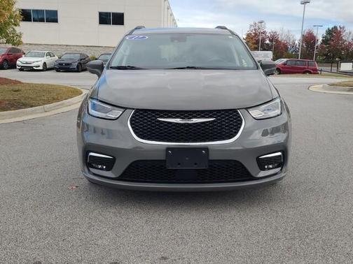 2022 Chrysler Pacifica Touring-L