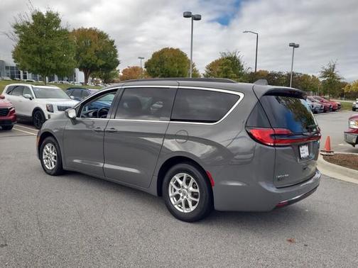 2022 Chrysler Pacifica Touring-L