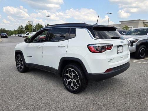 Bright White Clearcoat 2026 Jeep Compass Limited