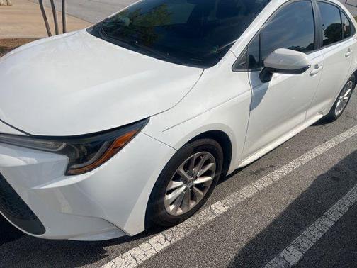 Super White 2020 Toyota Corolla LE