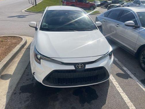 Super White 2020 Toyota Corolla LE