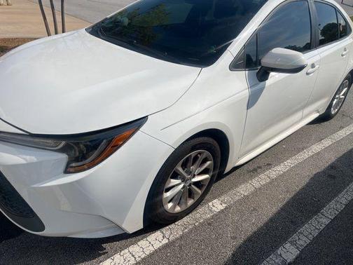 Super White 2020 Toyota Corolla LE