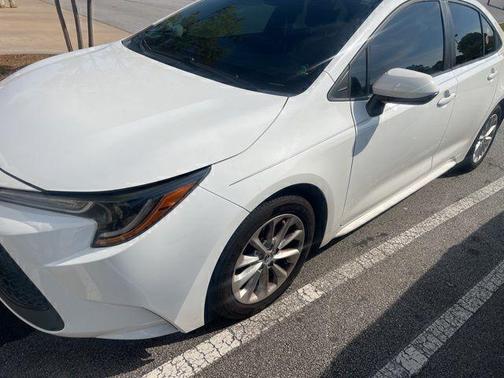Super White 2020 Toyota Corolla LE