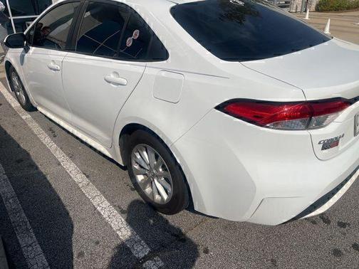 Super White 2020 Toyota Corolla LE