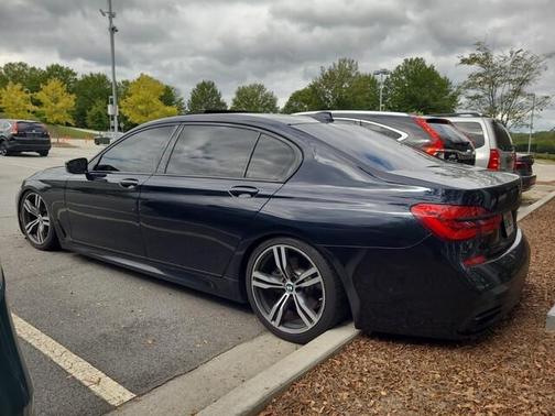 2017 BMW 740 i