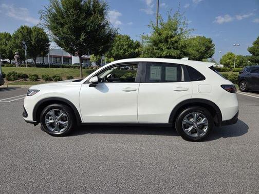 Platinum White 2026 Honda HR-V LX