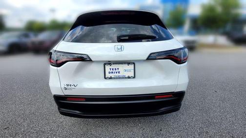 Platinum White 2026 Honda HR-V LX