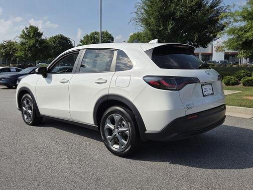 Platinum White 2026 Honda HR-V LX