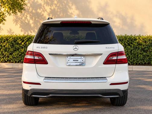 Diamond White Metallic 2012 Mercedes-Benz M-Class 4MATIC