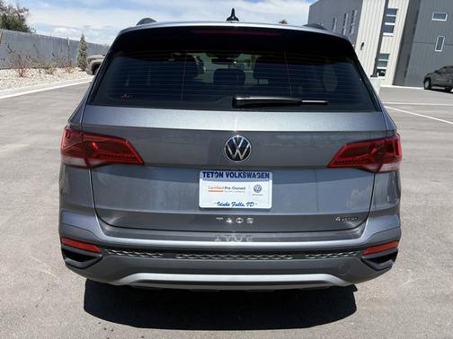 Platinum Gray Metallic 2024 Volkswagen Taos 1.5T S