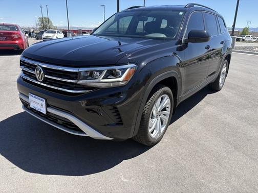 Deep Black Pearl Effect 2023 Volkswagen Atlas 3.6 SE w/ Technology