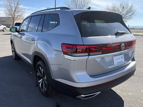 Silver Mist Metallic 2025 Volkswagen Atlas 2.0T SE