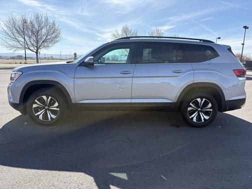 Silver Mist Metallic 2025 Volkswagen Atlas 2.0T SE