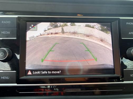 Deep Black Pearl Effect 2024 Volkswagen Jetta 1.5T SE
